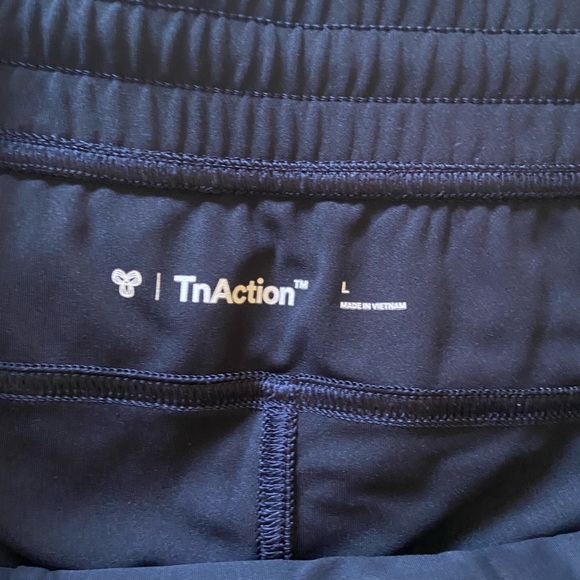 🇨🇦 TNA Active Workout Shorts 2.5" - Picture 4 of 4